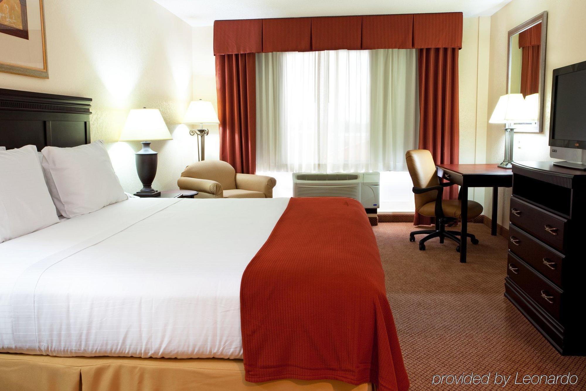 Holiday Inn Express Hotel & Suites Scott-Lafayette West By Ihg Room photo